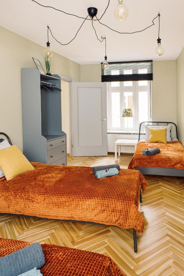 Elvis Apartment/11 Beds/6 Bedrooms/Riga Old Town المظهر الخارجي الصورة